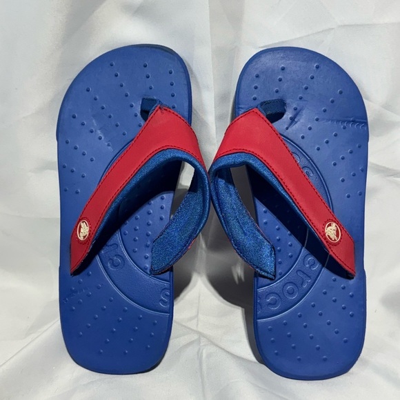 CROCS Red and Blue Flip-Flop Sandals Size 3J - Picture 3 of 5